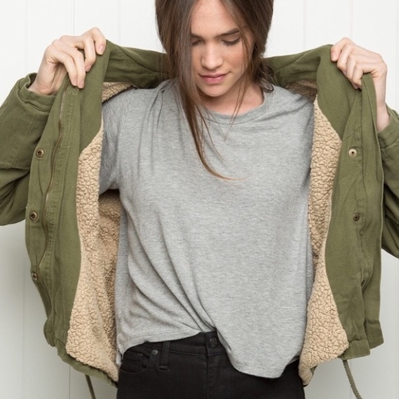Brandy Melville Jackets & Blazers - 😍Brandy Melville Doris Coat
